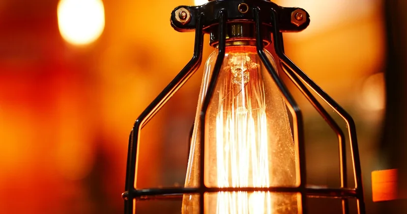 Connecter son éclairage simplement : ampoules, interrupteurs ou prises ?